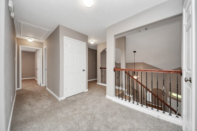 Building Photo - 7447 Oakwood Canyon Dr