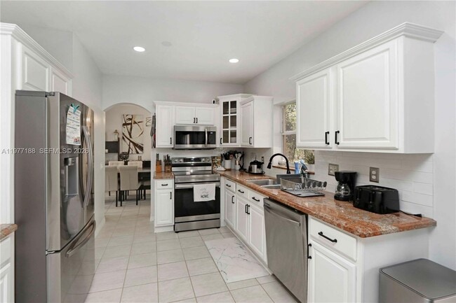 Building Photo - 2232 SW 120th Ave