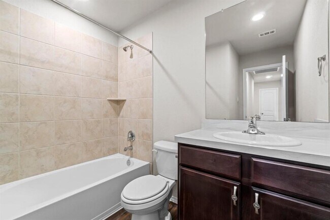 Building Photo - 14409 Sugar Pines Dr