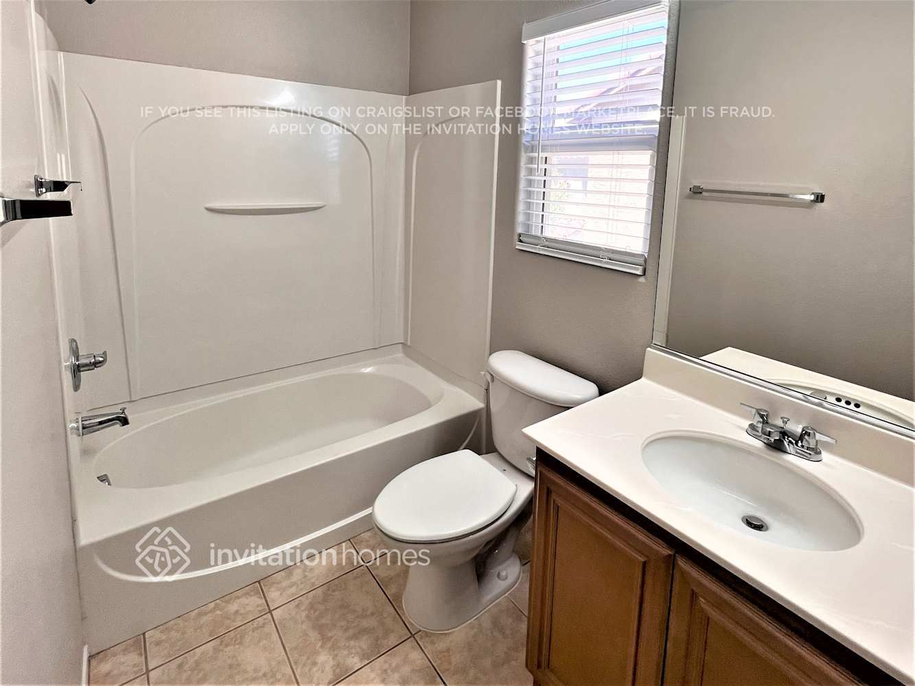 Building Photo - 142 Solidago Ave