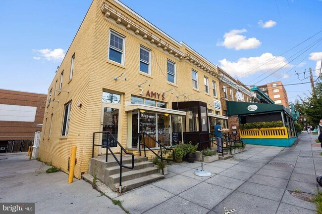 Building Photo - 3611 38th St NW