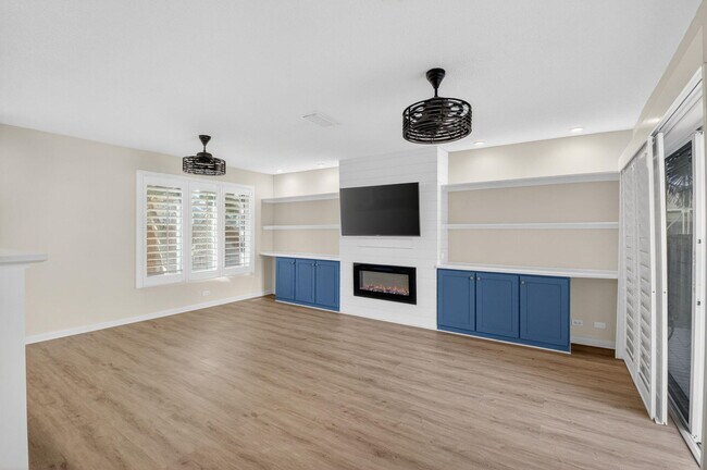 Building Photo - 4517 NW 5th Ave