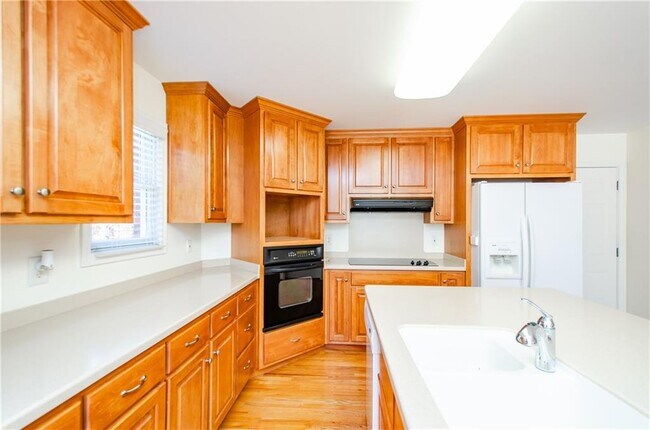 Building Photo - 3950 Chattahoochee Rd