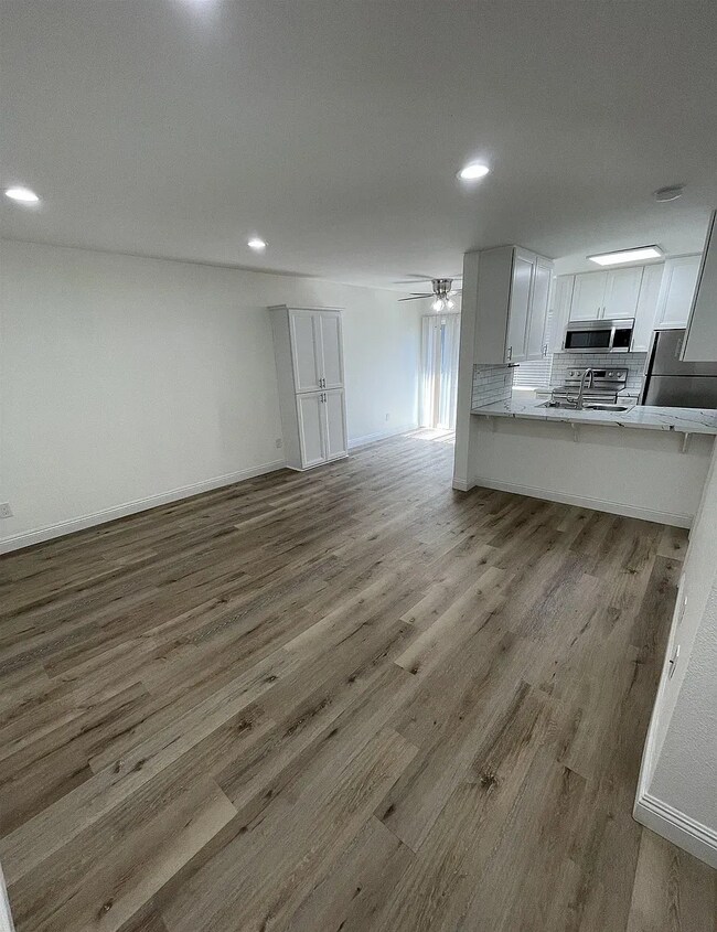 Building Photo - 4860 Rolando Ct