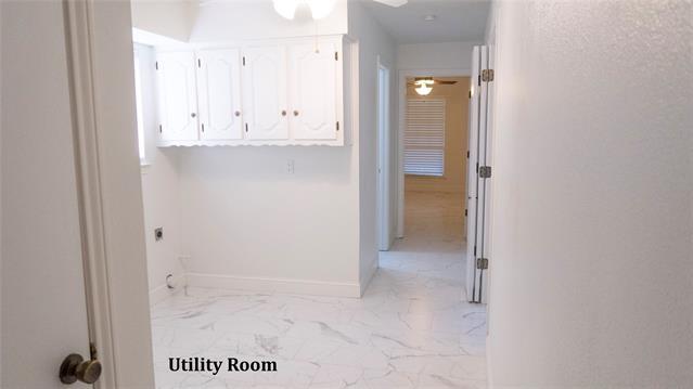 Building Photo - 2300 Monticello Cir