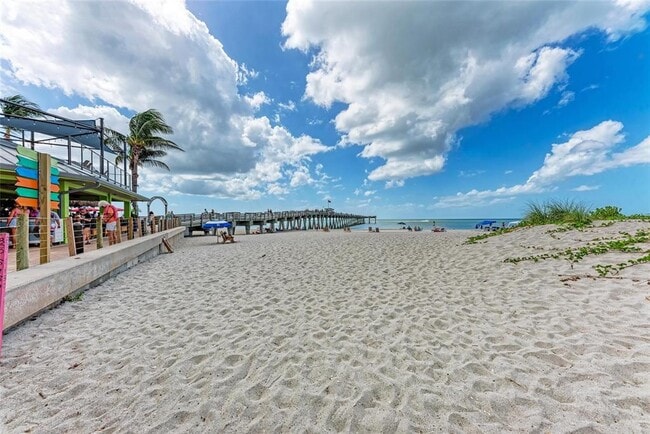 Building Photo - 1307 Primrose Rd