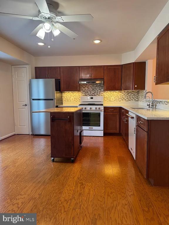 Building Photo - 18029 Fertile Meadow Ct