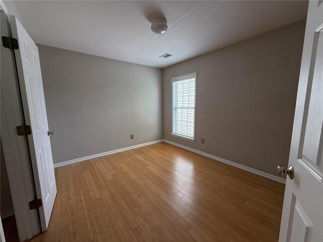Building Photo - 6535 Whirlaway Dr