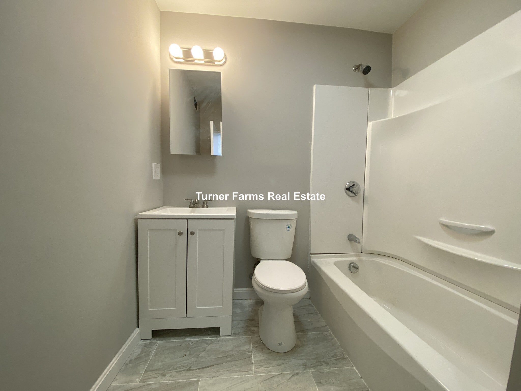 Building Photo - 35 Humphreys St