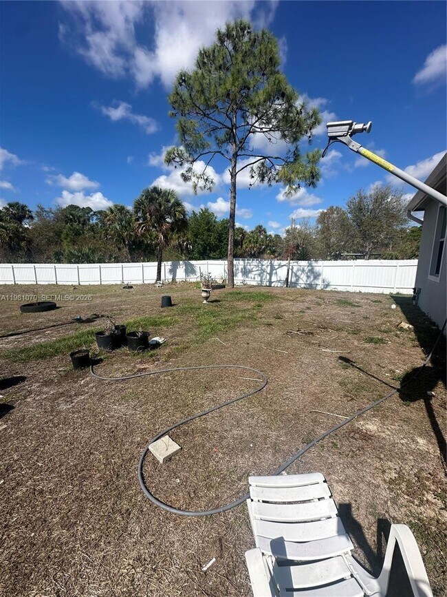 Building Photo - 5029 S Peachtree Cir