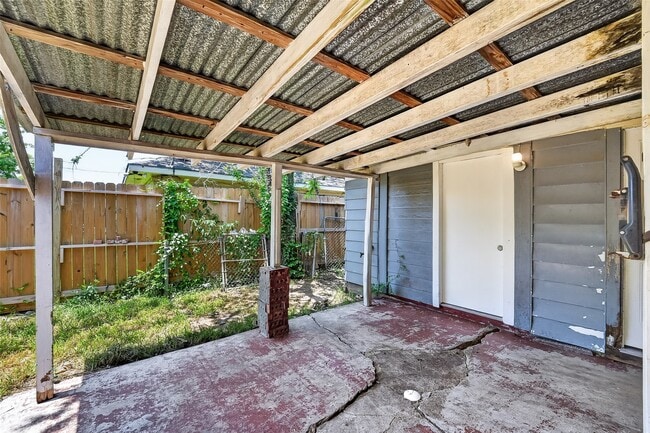 Building Photo - 3918 Tavenor Ln