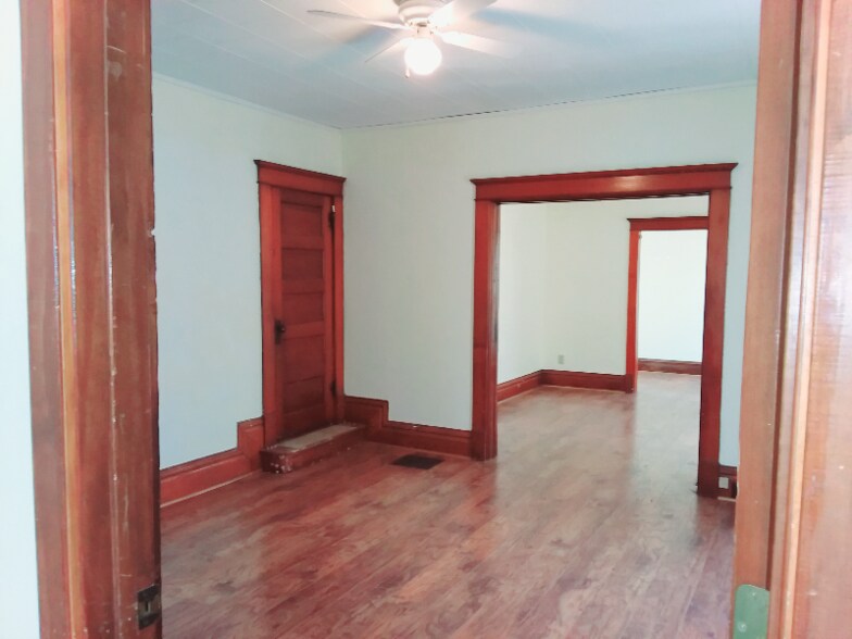 Building Photo - 111 7th St NE