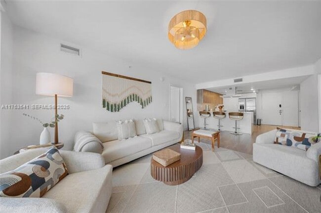 Building Photo - 1025 92nd St