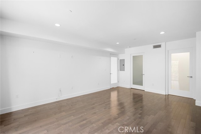 Building Photo - 11023 Fruitland Dr