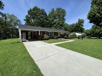 Building Photo - 336 Crestside Dr SE