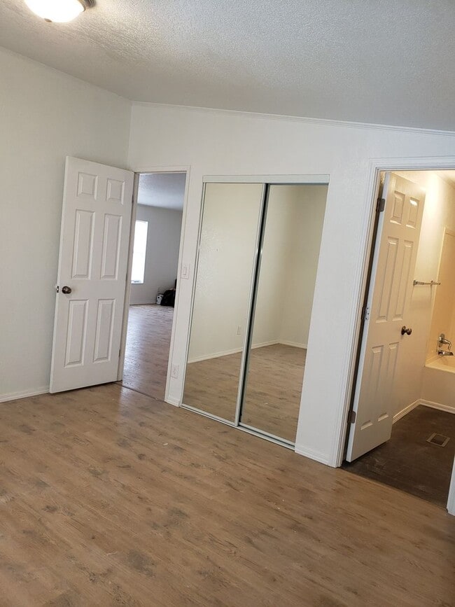 Building Photo - 3 bedroom 2 bath Mobile-home in Hayden