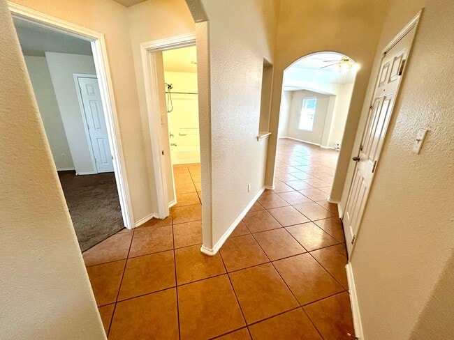 Building Photo - **MOVE IN SPECIAL** Welcome Home to Comfor...