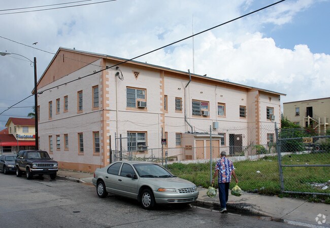 Building Photo - Villa Marivi