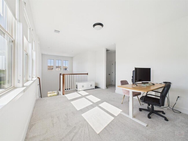 Building Photo - 7602 Bardstown Wy