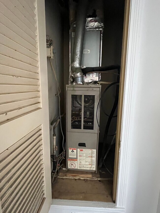 Building Photo - 1612 58th St