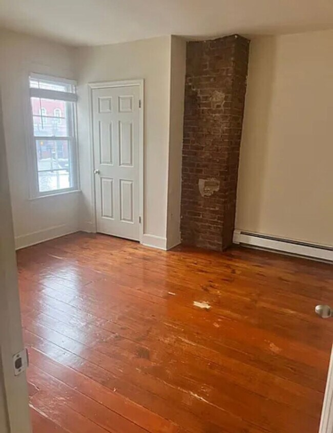 Building Photo - 217 Glenridge Ave