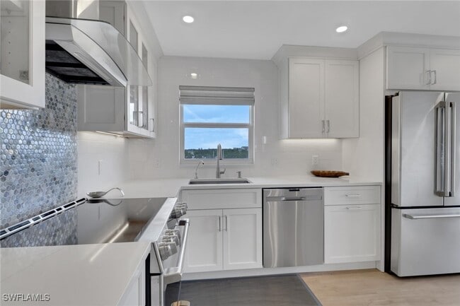 Building Photo - 12945 Vanderbilt Dr