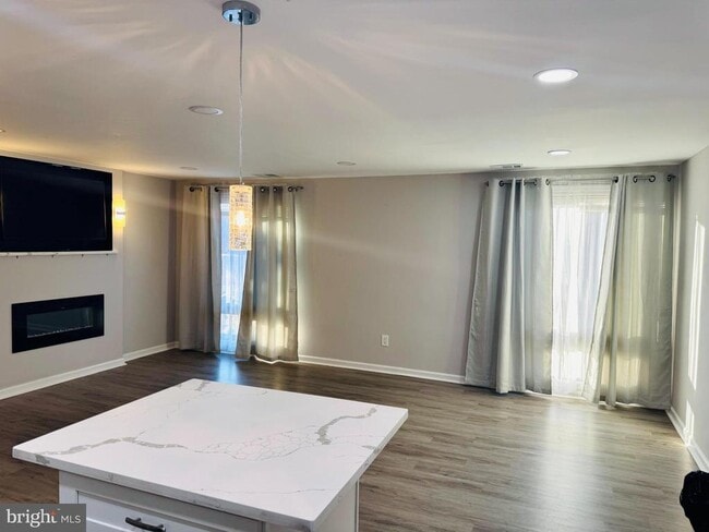 Building Photo - 9611 Brassie Way