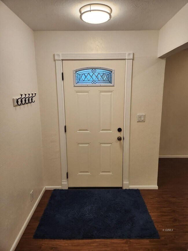 Building Photo - 830 W Stirrup Dr
