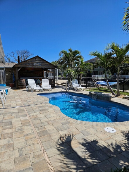 Building Photo - 5352 Quist Dr