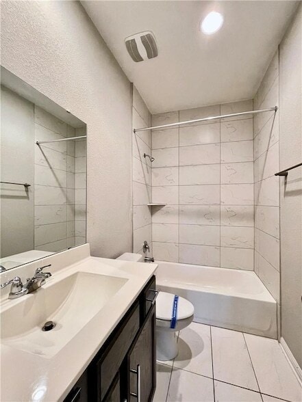 Building Photo - 710 Coconut Grove St