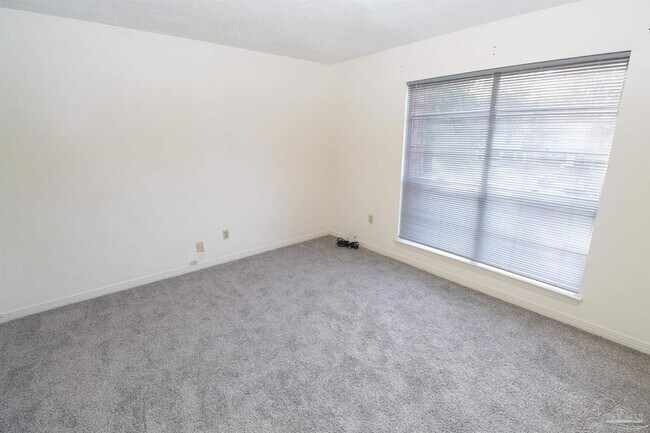 Building Photo - 6322 Harvard Ct