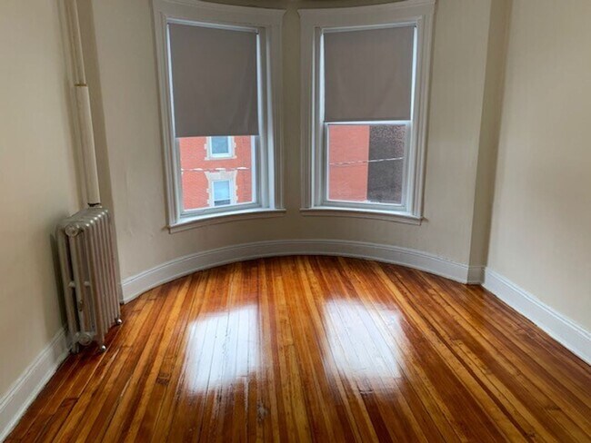 Primary Photo - 3BR or 4BR near B/C trains, Wash Sq, heat ...