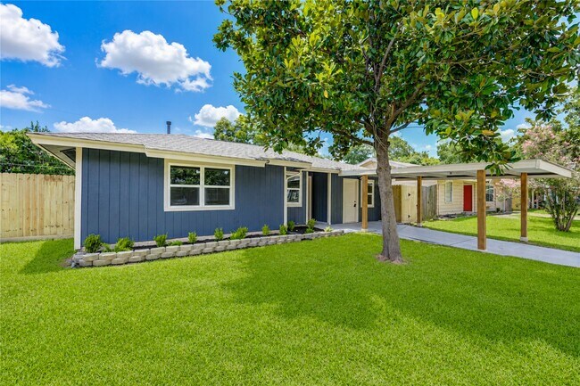 Building Photo - 3538 Truxton Dr
