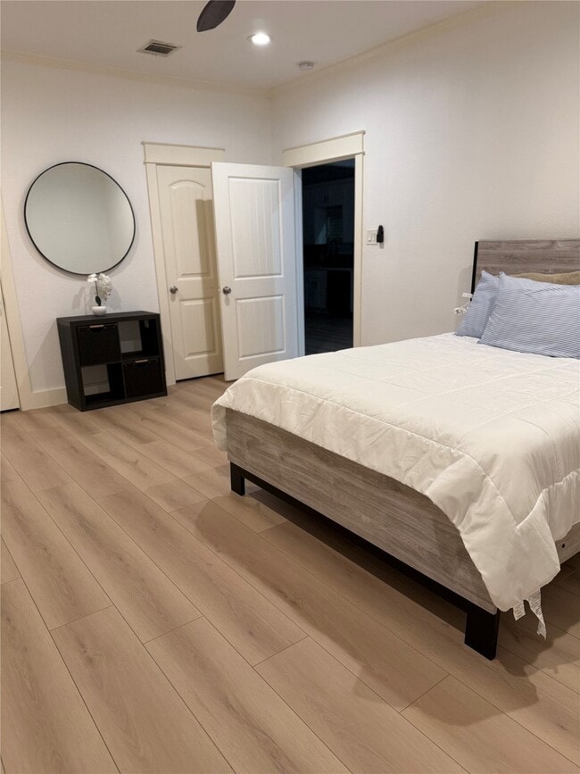 Building Photo - 410 Hunt St