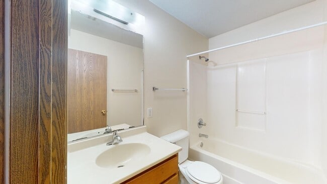Building Photo - 4525 Steinbeck St