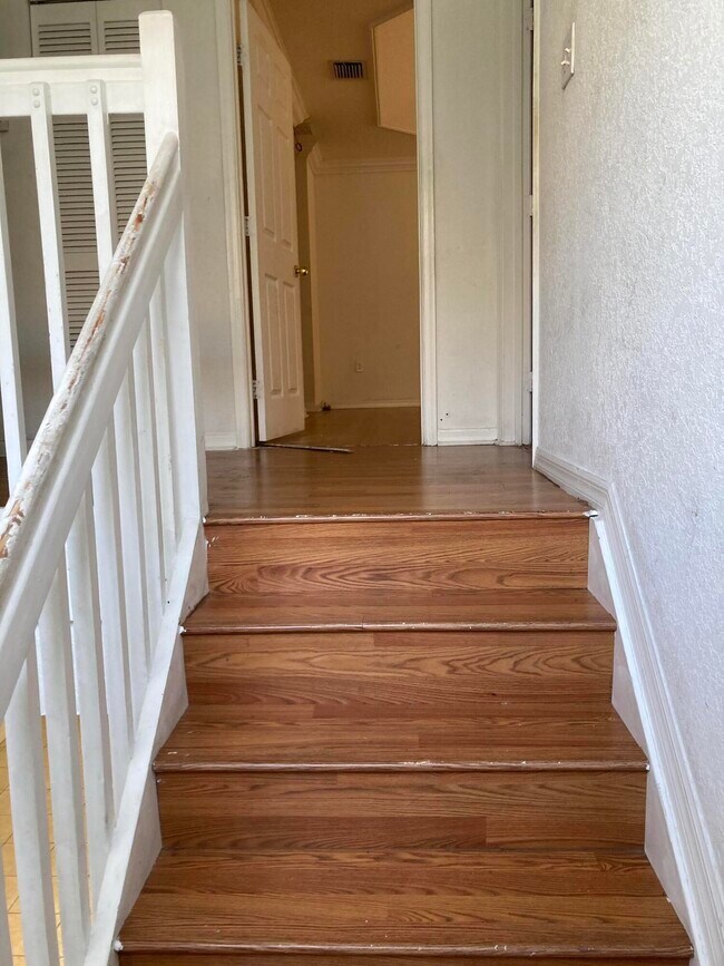 Building Photo - 1098 Winding Rose Way
