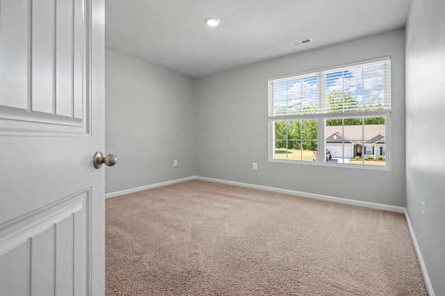 Building Photo - 2854 Meadowview Blvd