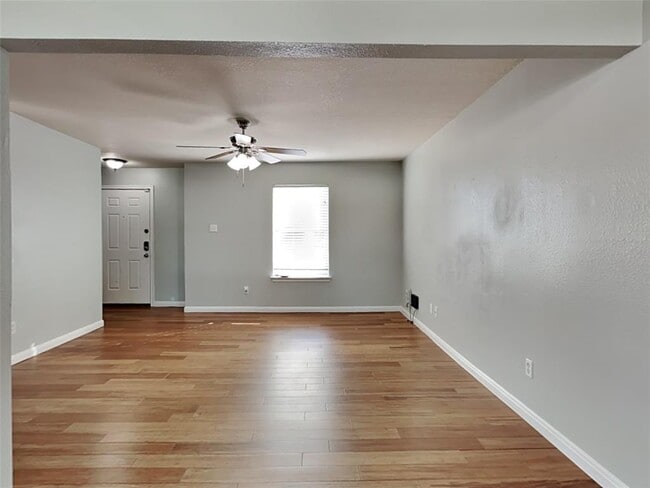 Building Photo - 5003 Hauna Ln