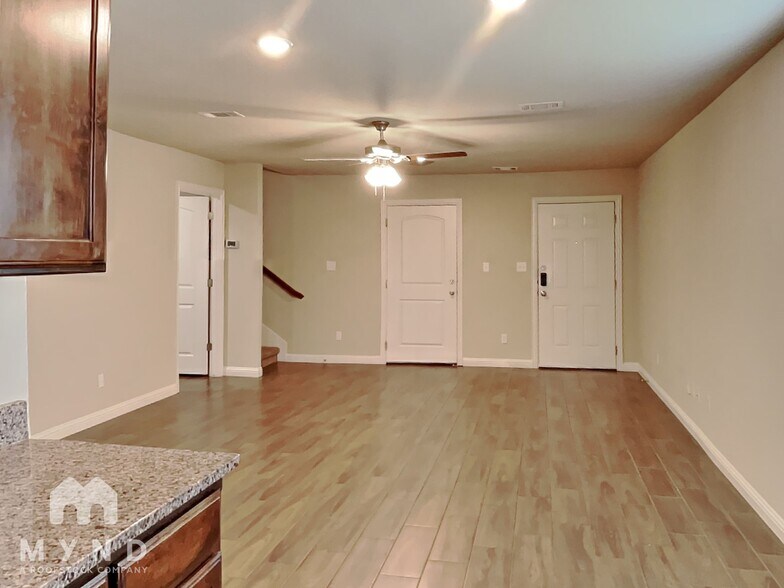 Building Photo - 763 Rolling Terrace Cir