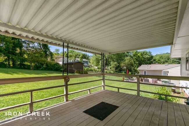Building Photo - 59 Starmount Dr