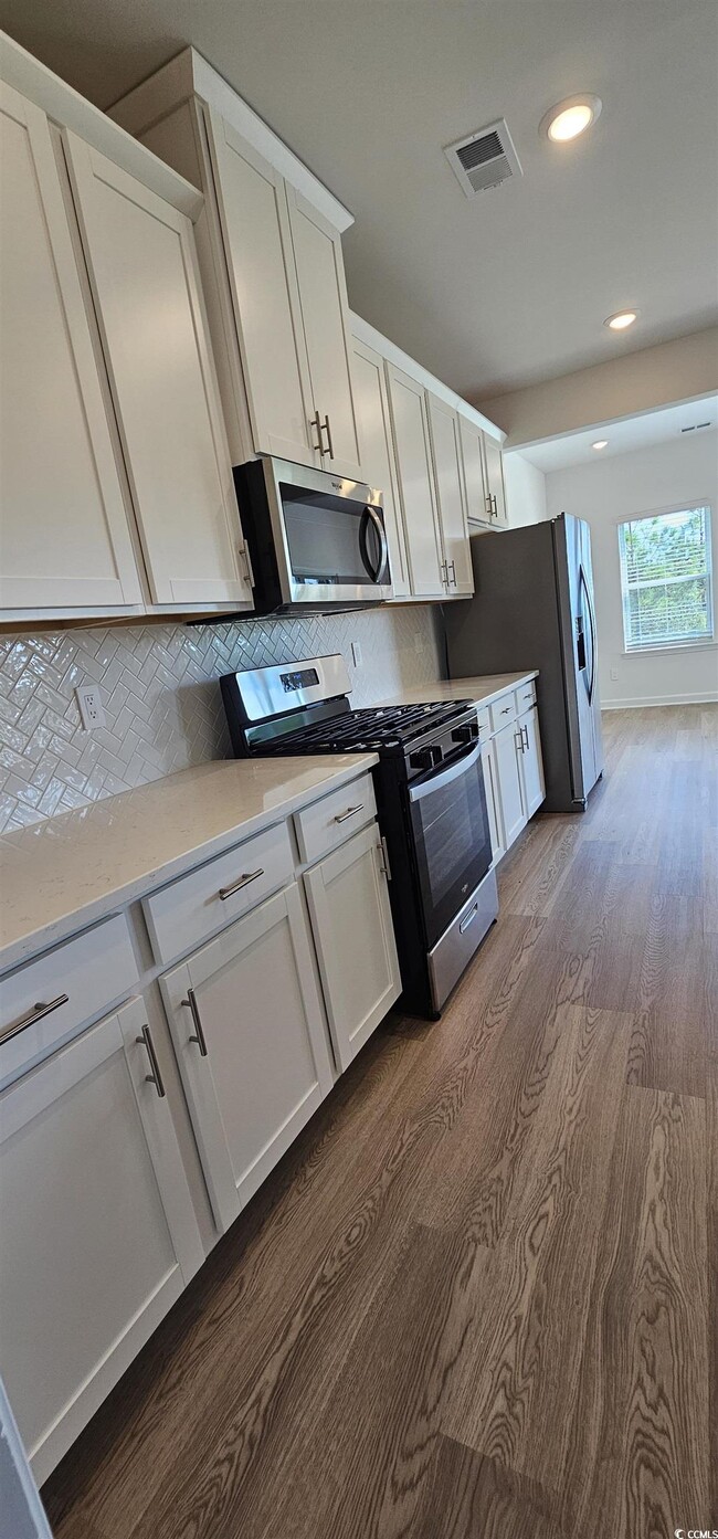 Building Photo - 8233 Vibrant Dr