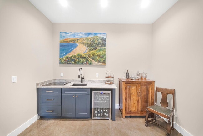 Building Photo - Fully Furnished | Asheville Area