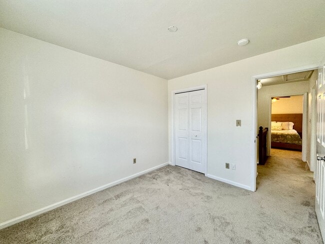 Building Photo - 3-Bedroom Townhome Ready NOW!! Completely Updated - Fenced Backyard - Exterior Storage!
