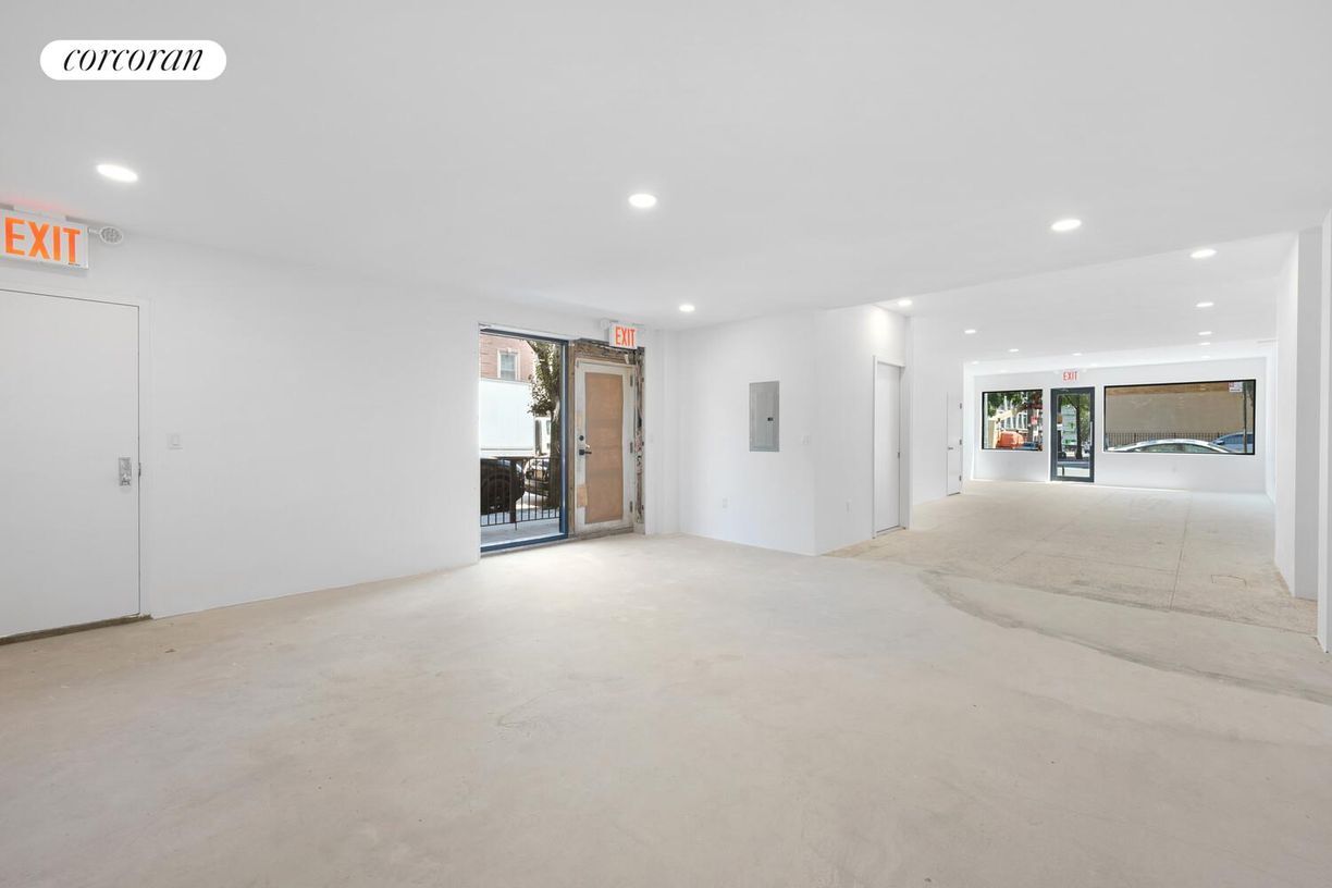 Building Photo - 240 N 7th St