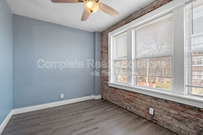 Building Photo - 3545 Oregon Ave