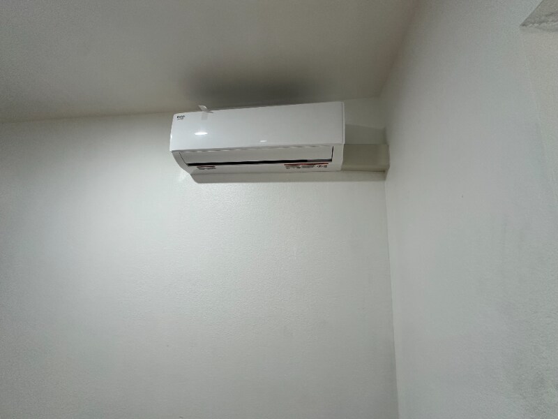 Building Photo - 1078 E White Mountain Blvd