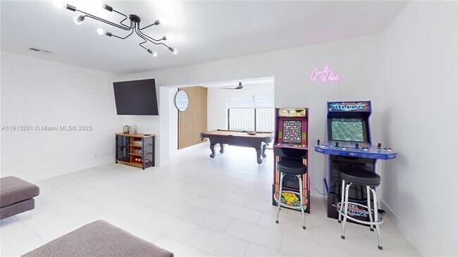 Building Photo - 6630 Cody St