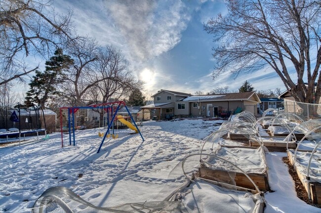 Building Photo - Charming 4 Bed 2 Bath Home in 80917!!!