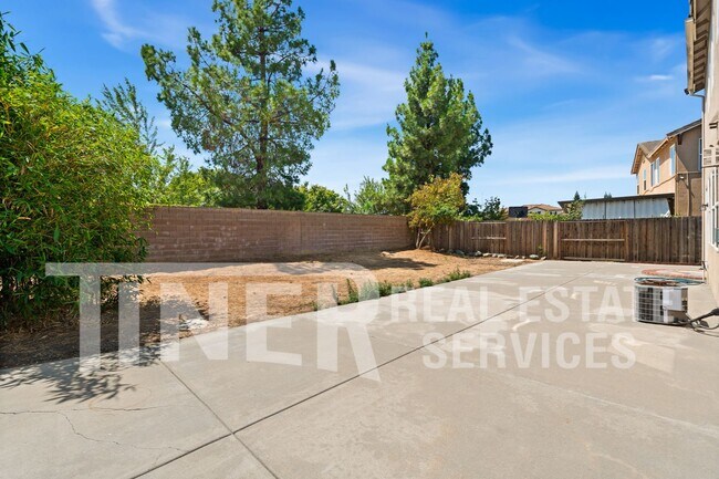 Building Photo - 8287 Lauffer Way