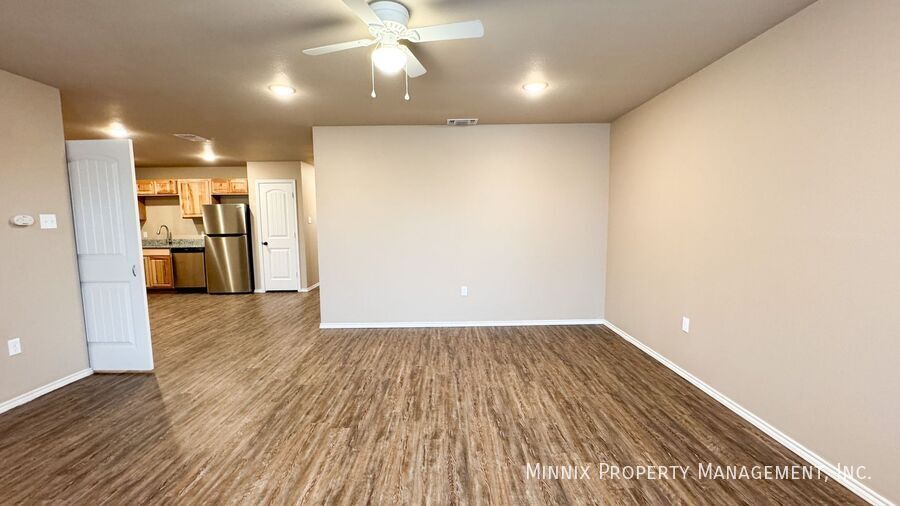 Building Photo - 2419 N Ave O